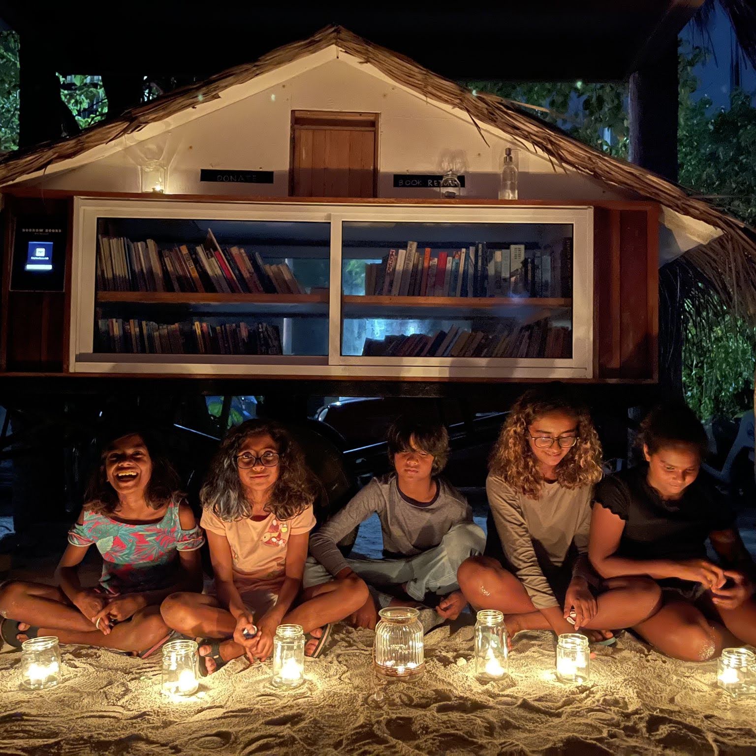  Children of Maldives Athirimathin Earth Hour 2022