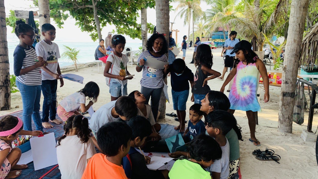  Children of Maldives Holhuashin {p.name}}