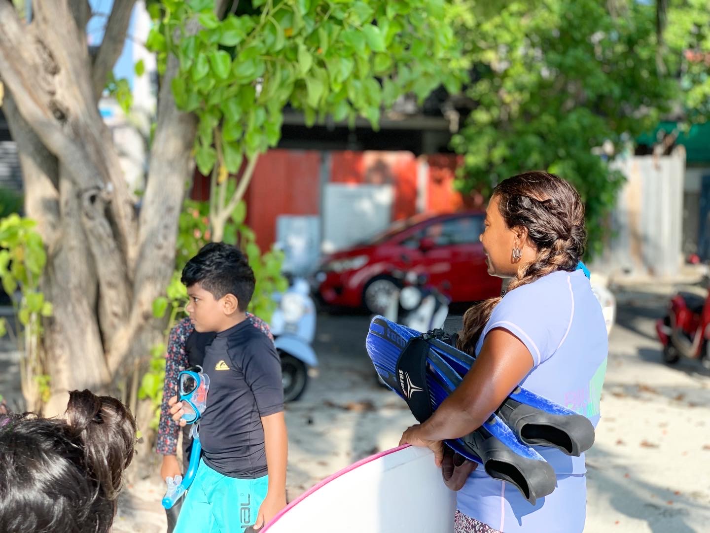  Children of Maldives Athirimathin Fish Identification & Snorkeling