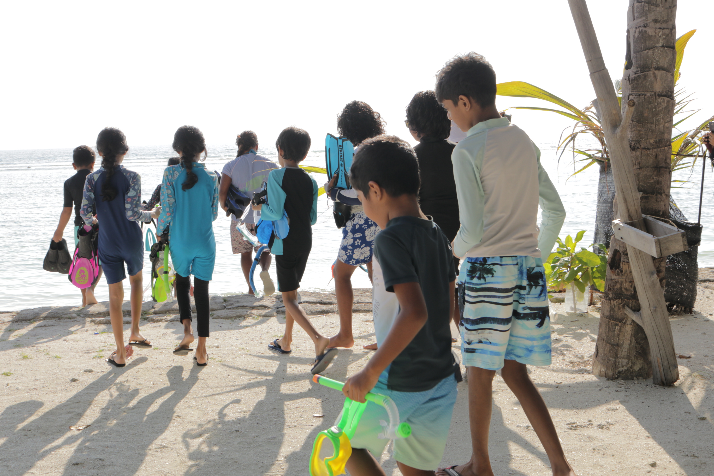  Children of Maldives Athirimathin Fish Identification & Snorkeling