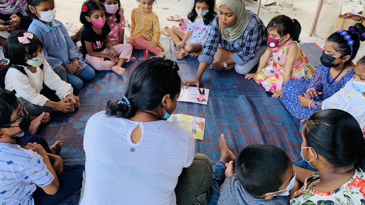  Children of Maldives Holhuashin Maakunbege Molhu Sufuraamathi