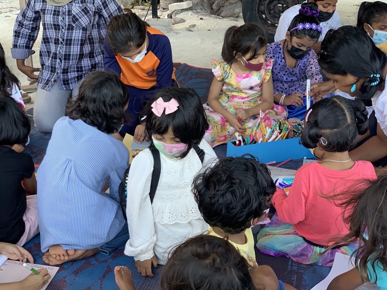  Children of Maldives Holhuashin Maakunbege Molhu Sufuraamathi