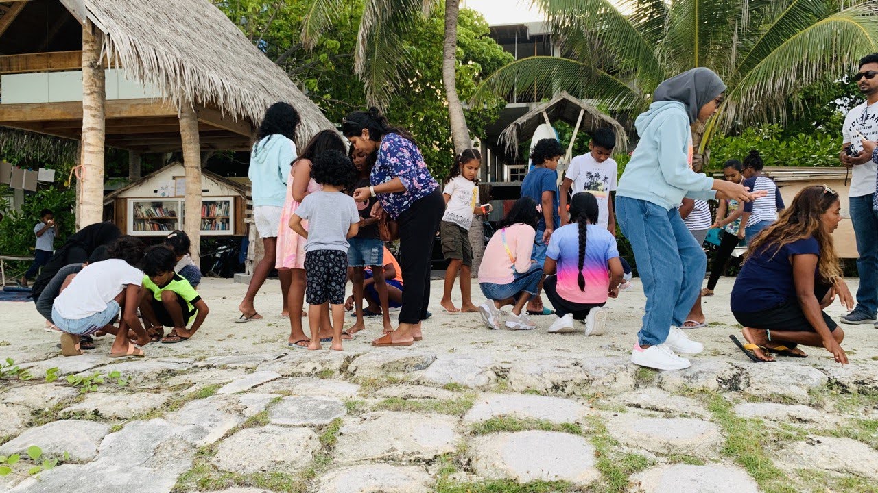  Children of Maldives Athirimathin Nurdle Hunt with Saazu