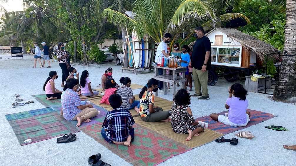  Children of Maldives Athirimathin Flavor Town